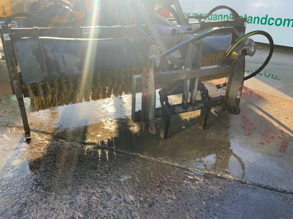 10ft ROAD SWEEPER.... VOLVO LOADING  SHOVEL.. 377239283