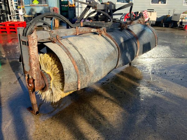 10ft ROAD SWEEPER.... VOLVO LOADING  SHOVEL.. 377239284