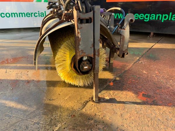 10ft ROAD SWEEPER.... VOLVO LOADING  SHOVEL.. 377239285