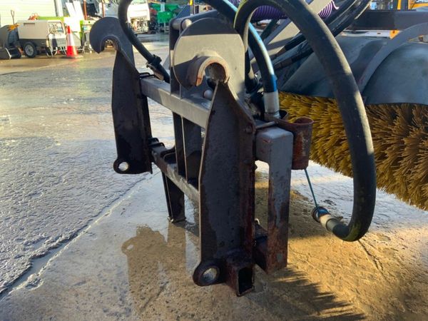 10ft ROAD SWEEPER.... VOLVO LOADING  SHOVEL.. 377239295