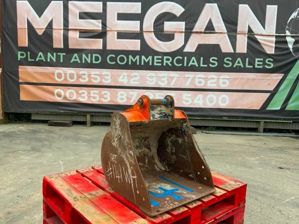 24" CAT DIGGING BUCKET.......45mm PINS........141w 377239204