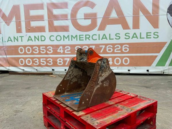 24" CAT DIGGING BUCKET.......45mm PINS........141w 377239210