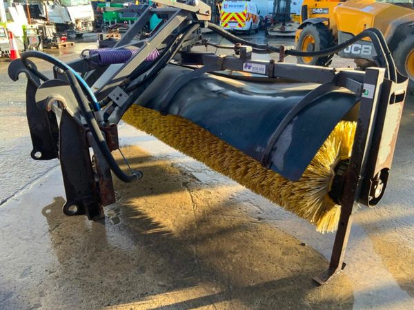 10ft ROAD SWEEPER.... VOLVO LOADING  SHOVEL.. 377239300