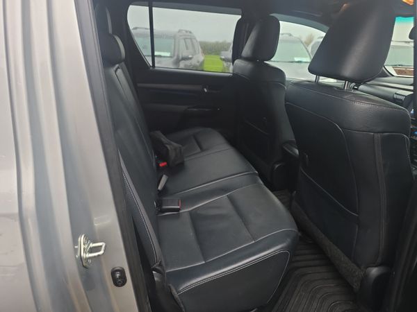 Toyota Hilux 2.8 Invincible 377384665