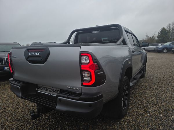 Toyota Hilux 2.8 Invincible 377384614