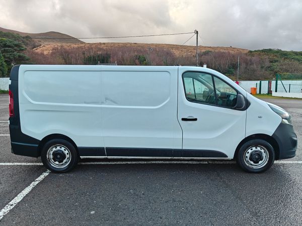 191 Opel Vivaro CVRT 04/26 TAX 05/26 377388975