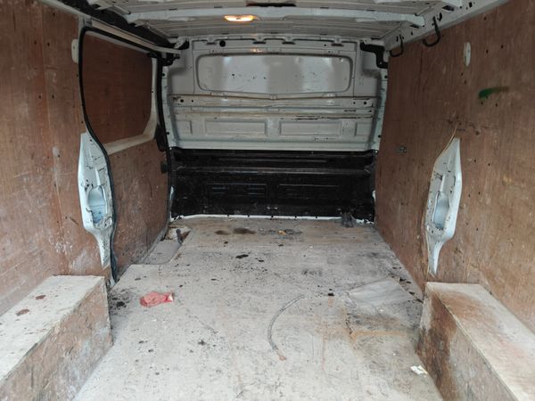 191 Opel Vivaro CVRT 04/26 TAX 05/26 377389162