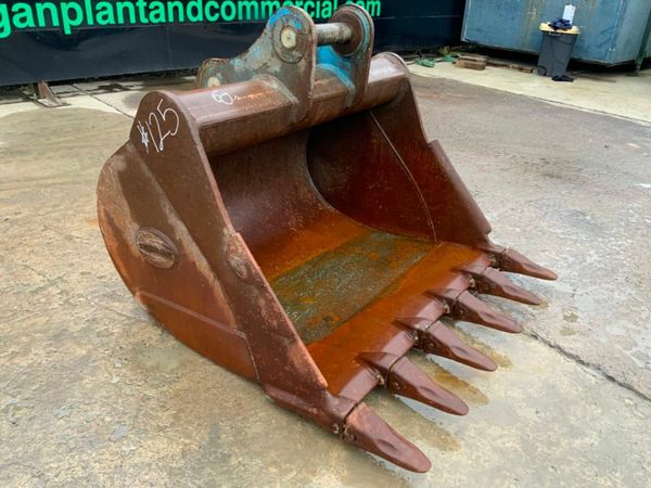 60"  STRICKLAND BUCKET.........80mm PINS.........1 377334777