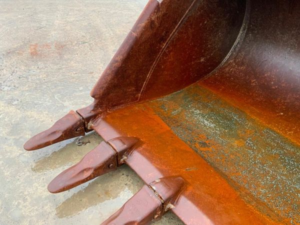 60"  STRICKLAND BUCKET.........80mm PINS.........1 377334788