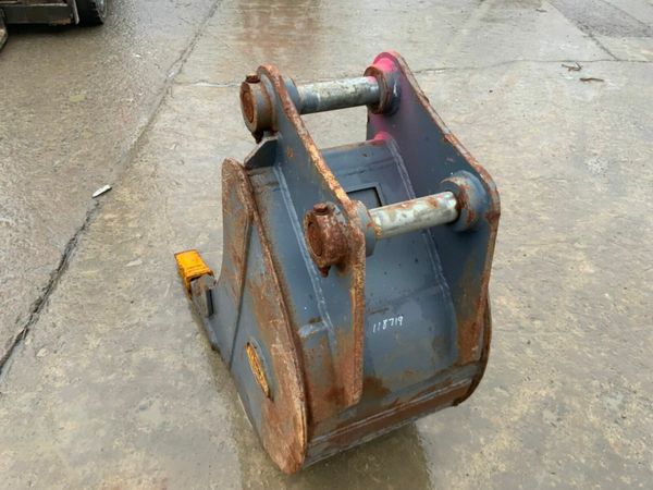 18" STRICKLAND BUCKET...50mm PINS.......284f. 377334817