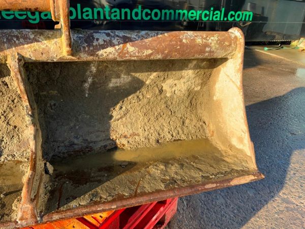 72" GRADING BUCKET.........65mm PINS.........651 377455096