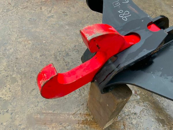 UNUSED HOOK SKIP  LIFTING ATTACHMENT.......743. 377455179