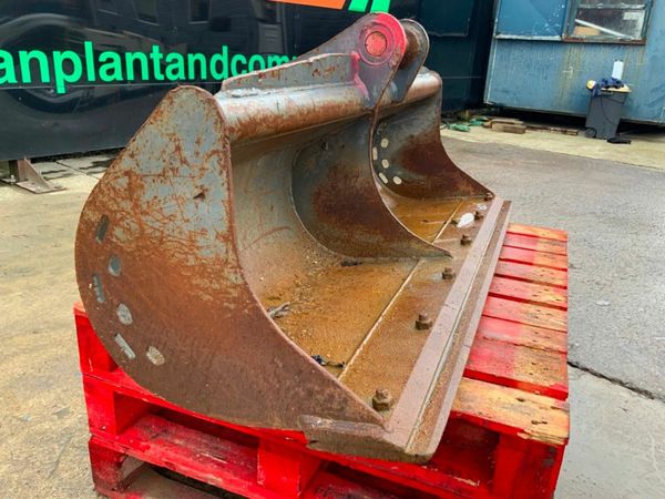 60" STRICKLAND GRADING BUCKET.....50mm........274f 377455245