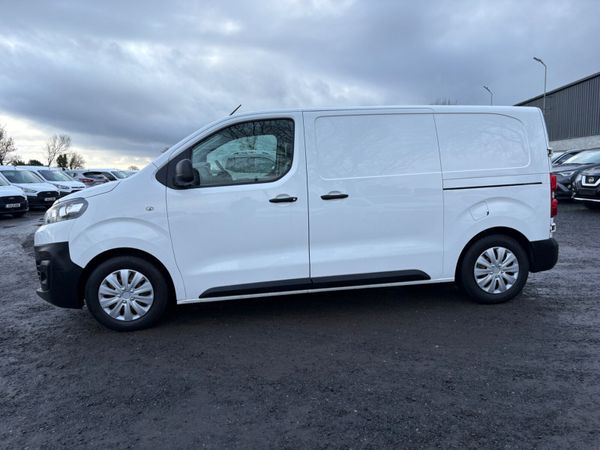 Citroen Dispatch 377474903