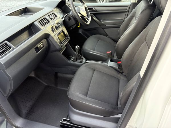 Volkswagen Caddy 377484142