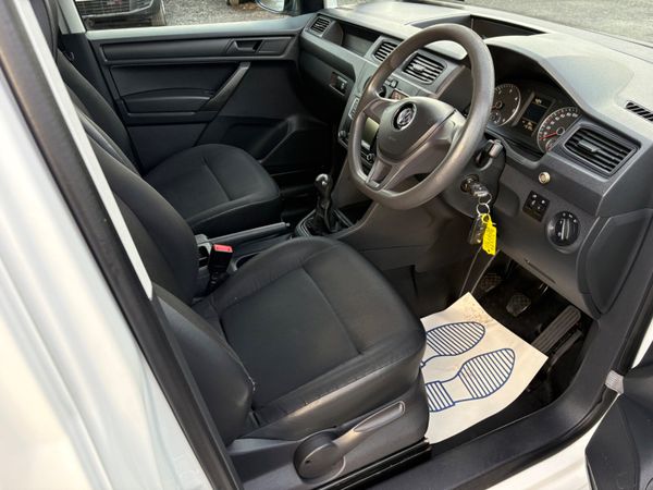 Volkswagen Caddy 377484131