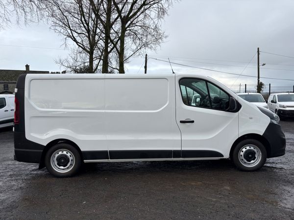 Opel Vivaro 377484538