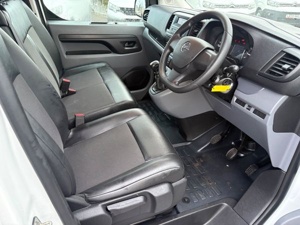Opel Vivaro 377487841