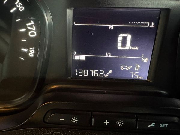 Opel Vivaro 377487859