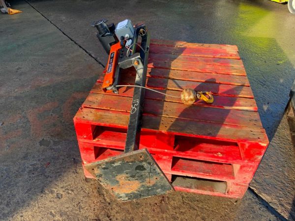 SWINGLIFT LIFTING ARM ATTACHMENT1130 377543112