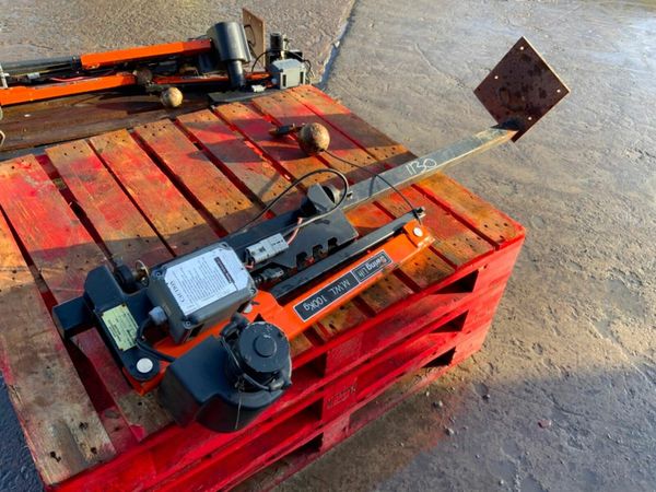 SWINGLIFT LIFTING ARM ATTACHMENT1130 377543115