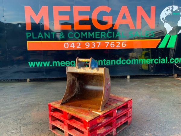 30"  STRICKLAND BUCKET.........50mm PINS........64 377543125