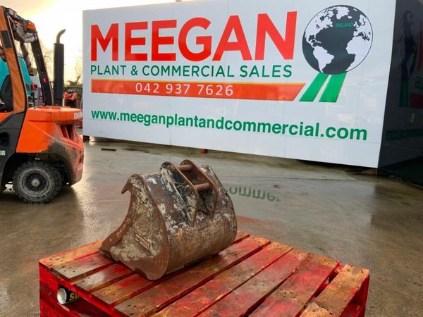 18 MINI DIGGER BUCKET.35mm PINS..1350 377545702