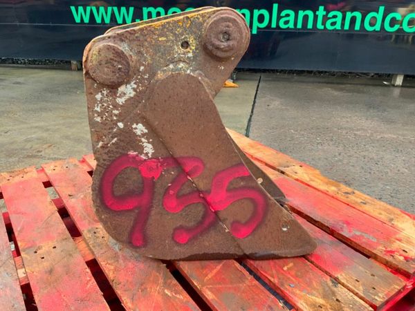 9" MINI DIGGER BUCKET.............40mm PINS....... 377545739