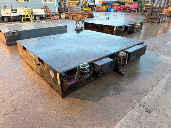 under cabin waste tanks / sewage / effluent .....8 377563144