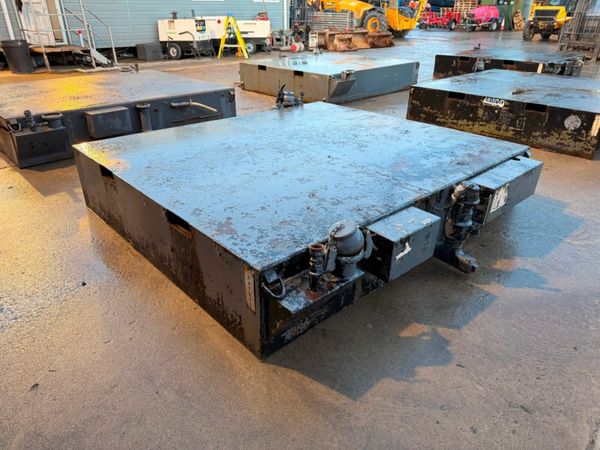 under cabin waste tanks / sewage / effluent .....8 377563148