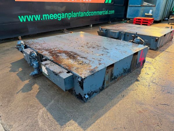 under cabin waste tanks / sewage / effluent .....8 377563149