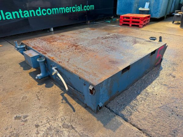 under cabin waste tanks / sewage / effluent .....8 377563153