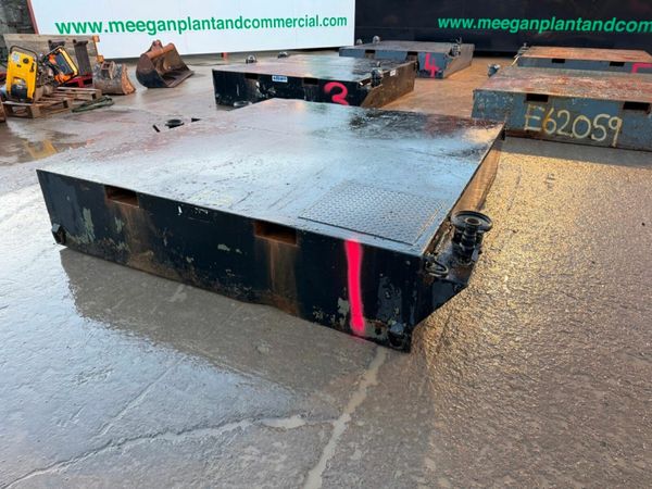 under cabin waste tanks / sewage / effluent .....8 377563134