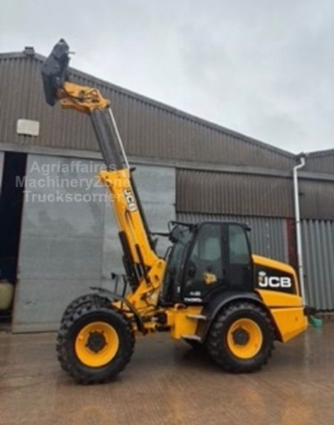 Selection of New Holland and Case tractors 377573170