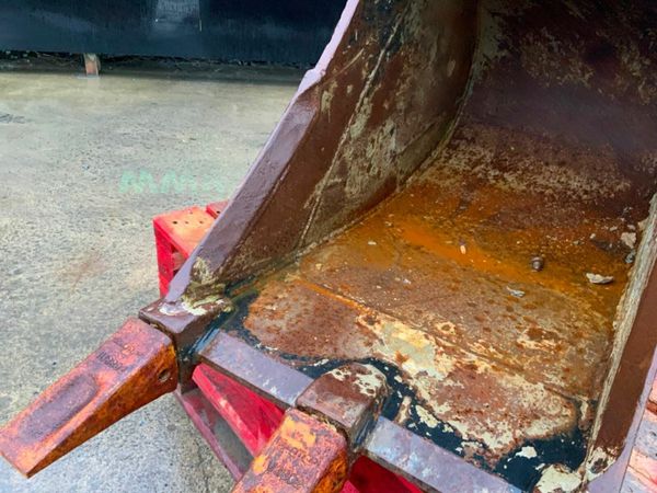 24" RHINOX DIGGING BUCKET.....65mm PINS.......1418 377575423