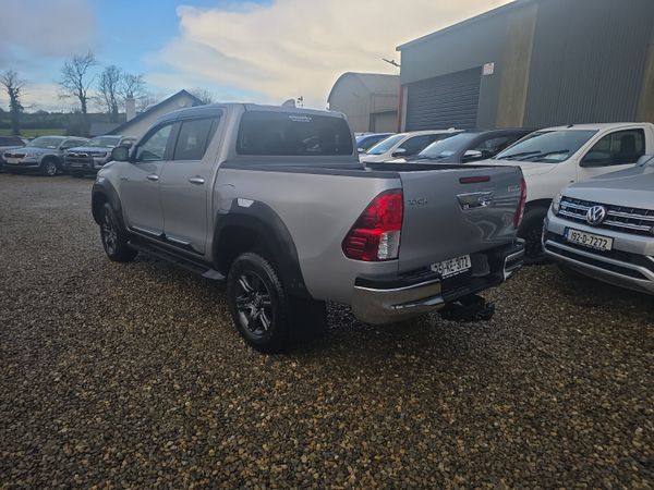 Toyota Hilux 2.8 D4D SR5 377505370