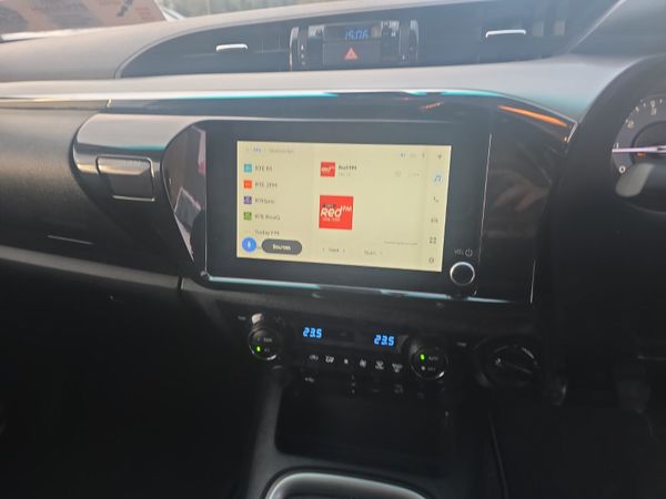 Toyota Hilux 2.8 D4D SR5 377505382