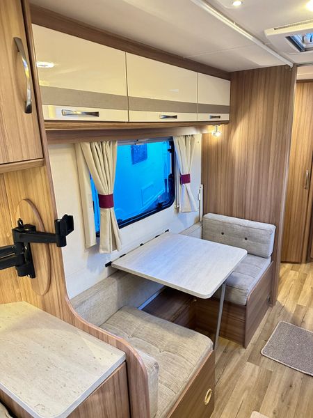 ✨STUNNING 2018 LUNAR ULTIMA 4 BERTH ✨ 377667761