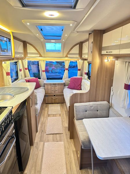 ✨STUNNING 2018 LUNAR ULTIMA 4 BERTH ✨ 377667766