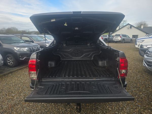 Toyota Hilux 2.8 D4D 377694760