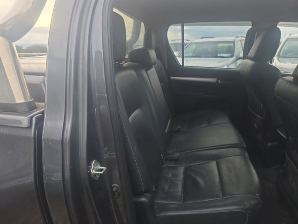 Toyota Hilux 2.8 D4D 377694762