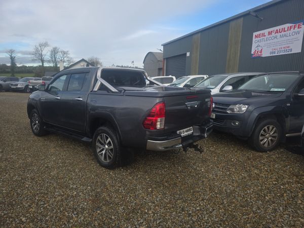 Toyota Hilux 2.8 D4D 377694731