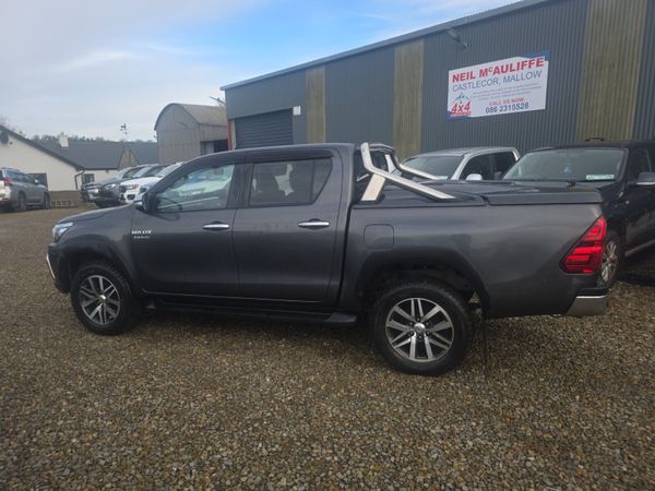 Toyota Hilux 2.8 D4D 377694732