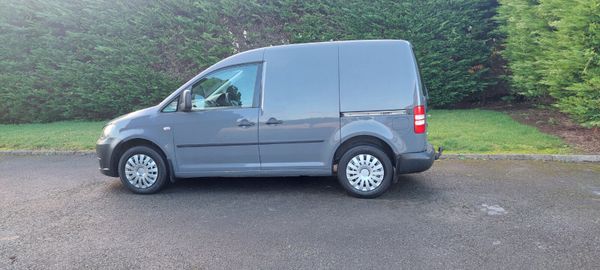 Volkswagen Caddy 2015 377743918