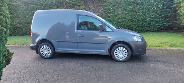 Volkswagen Caddy 2015 377743919