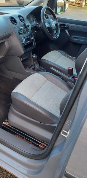 Volkswagen Caddy 2015 377743929