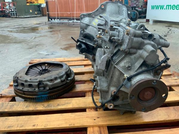 IVECO DAILY 2.3lt MANUAL GEARBOX........RWD. 377796837