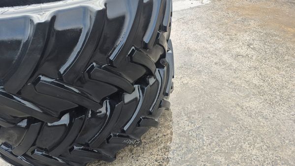 Second hand tractor tyres 377728092