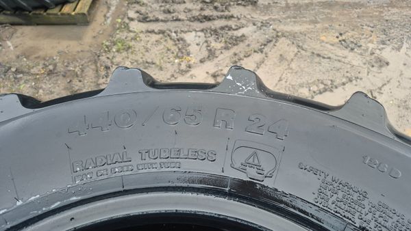 Second hand tractor tyres 377728275