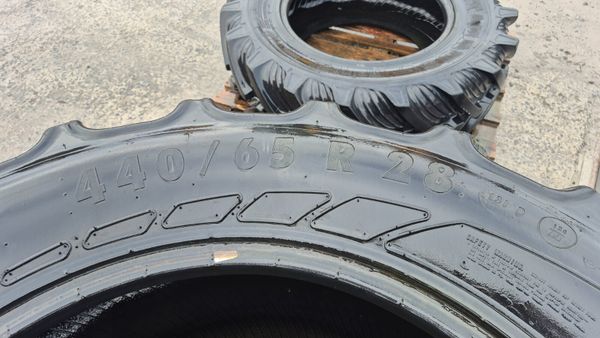 Second hand tractor tyres 377728210
